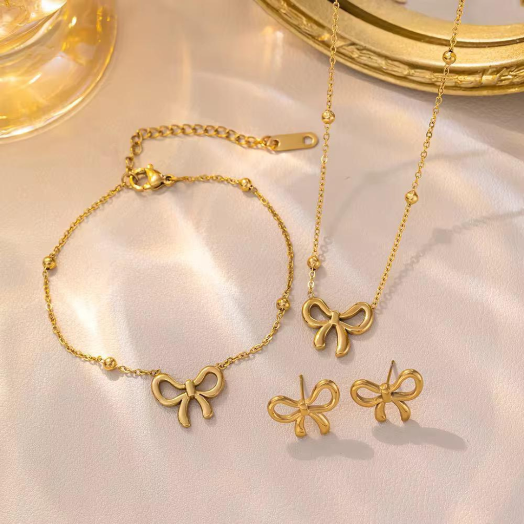 Bow Gold Necklace Set