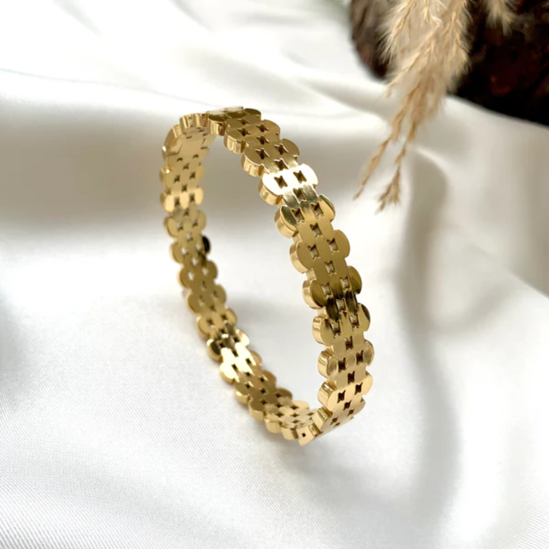 Eloa Gold Bangle