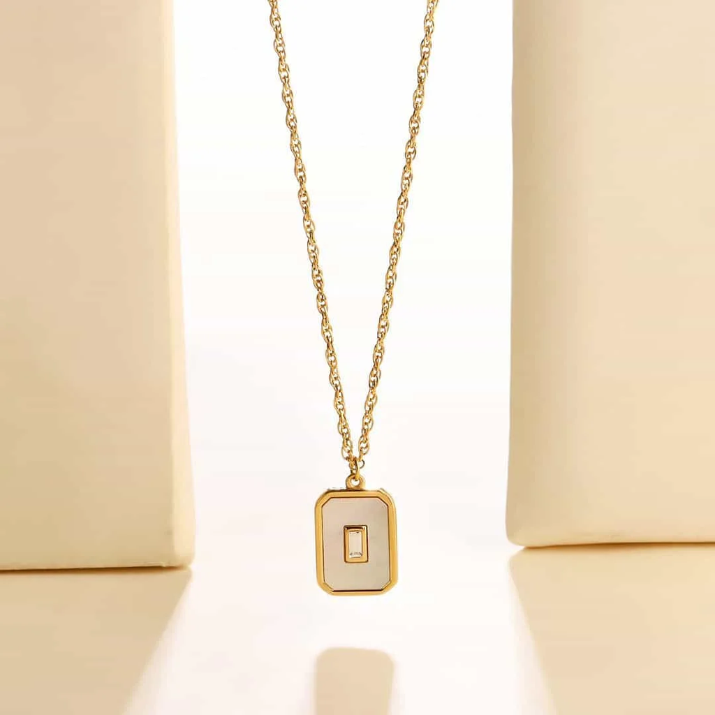 Lynn Gold Necklace