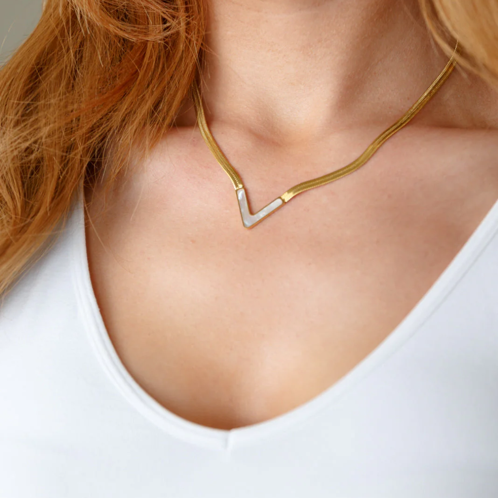 Chevron White Snake Chain Necklace