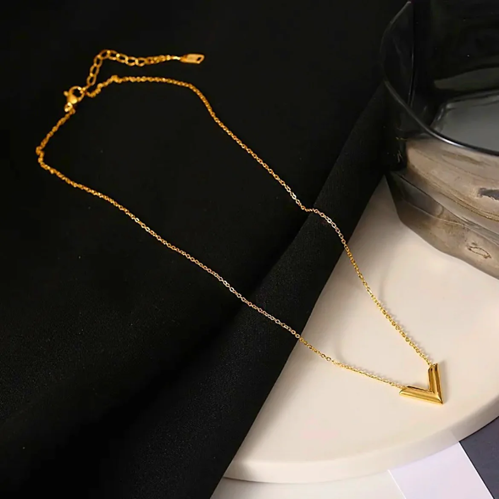 V Shape Heart Pendant